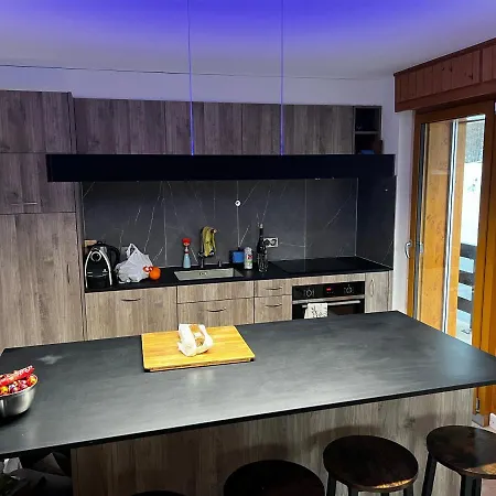 A 80m Des Remontees Mecaniques